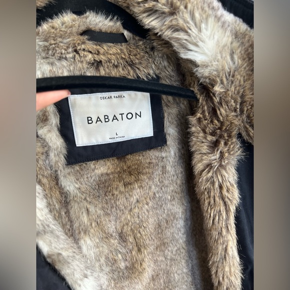 Aritzia Babaton Oskar Parka - Picture 4 of 5